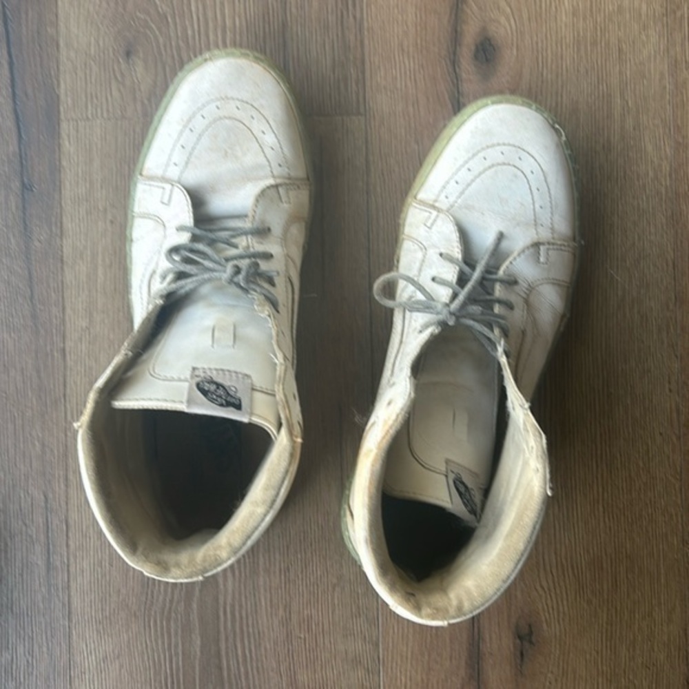 Vans High Tops !! 🤙 - Picture 1 of 4